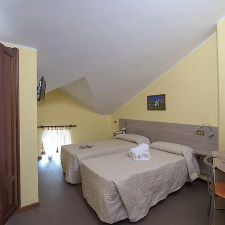 Italia 3*