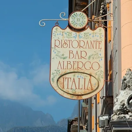 Italia ホテル 3*